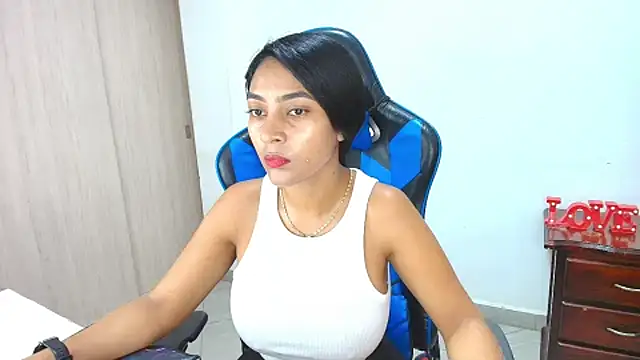 sophiax-x online show from 09.28.25