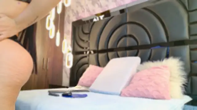 sarahgrey18 online show from 02.28.25