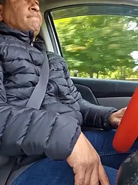 Snapshot of Yedriserna chatting on 10.24.25 Yedriserna online show from 10.24.25