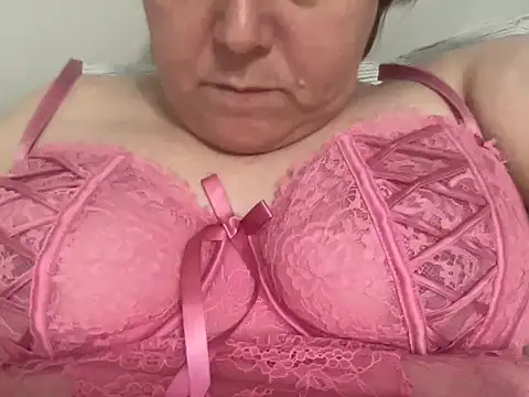 Snapshot of ParisNova chatting on 01.03.25 ParisNova online show from 01.03.25