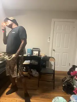 Snapshot of Makeyoucumallover chatting on 09.28.25 Makeyoucumallover online show from 09.28.25