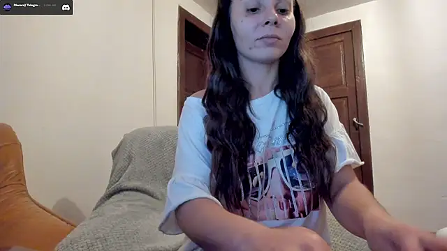 Snapshot of EasyAcee chatting on 10.26.25 EasyAcee online show from 10.26.25