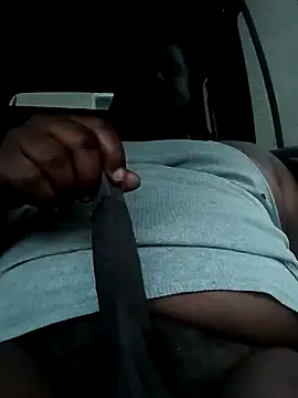 Snapshot of biggreen850 chatting on 01.18.25 biggreen850 online show from 01.18.25