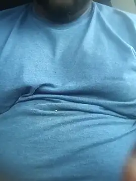 Snapshot of biggreen850 chatting on 02.17.25 biggreen850 online show from 02.17.25