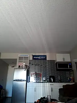 Snapshot of EZYves chatting on 12.05.24 EZYves online show from 12.05.24