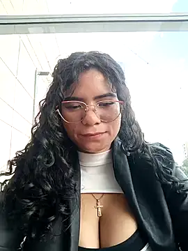 Snapshot of Simone_Miller chatting on 01.13.25 Simone Miller online show from 01.13.25