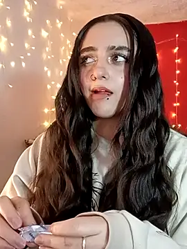 Snapshot of IvonneT chatting on 02.25.25 IvonneT online show from 02.25.25