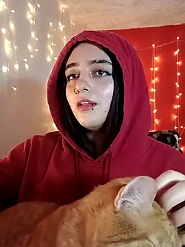 Snapshot of IvonneT chatting on 03.03.25 IvonneT online show from 03.03.25