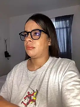 Snapshot of trianawhite chatting on 12.14.24 trianawhite online show from 12.14.24