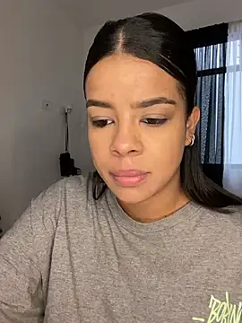 Snapshot of trianawhite chatting on 12.17.24 trianawhite online show from 12.17.24