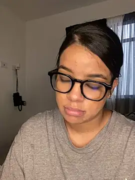 Snapshot of trianawhite chatting on 12.26.24 trianawhite online show from 12.26.24