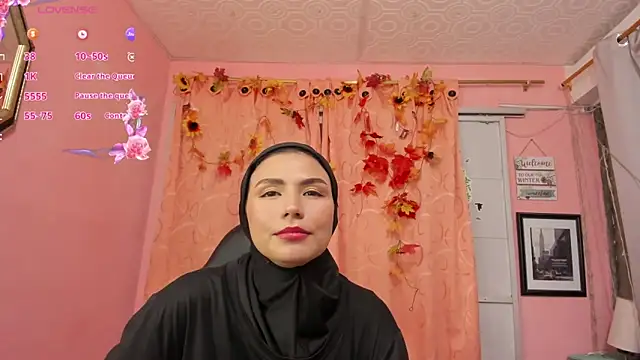 Snapshot of DarshaKhemu chatting on 09.25.25 DarshaKhemu online show from 09.25.25