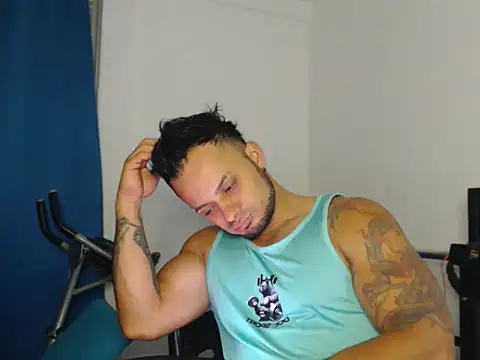 Snapshot of JacobJamess chatting on 10.18.25 JacobJamess online show from 10.18.25