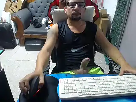 Snapshot of alexam_gal@xh chatting on 12.01.24 alexam galxh online show from 12.01.24