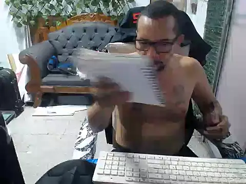 Snapshot of alexam_gal@xh chatting on 12.07.24 alexam galxh online show from 12.07.24