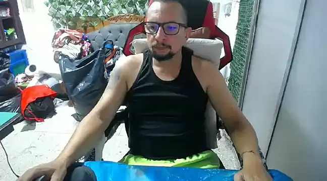 Snapshot of alexam_gal@xh chatting on 02.01.25 alexam galxh online show from 02.01.25