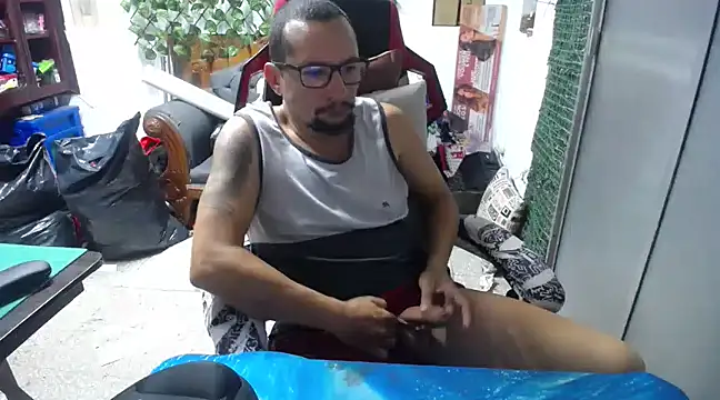 Snapshot of alexam_gal@xh chatting on 02.12.25 alexam galxh online show from 02.12.25