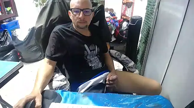 Snapshot of alexam_gal@xh chatting on 02.25.25 alexam galxh online show from 02.25.25