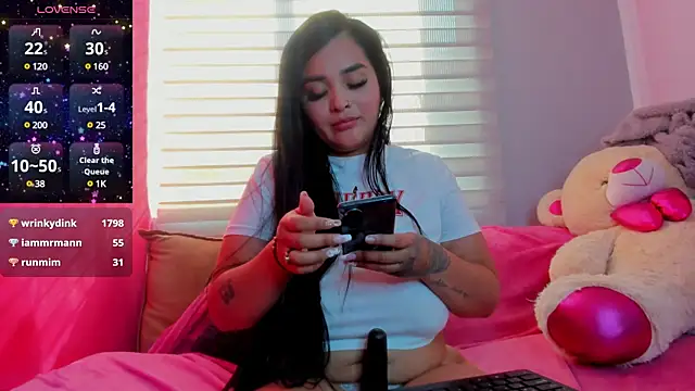 Snapshot of Pocahontas_d chatting on 01.14.25 Pocahontas d online show from 01.14.25