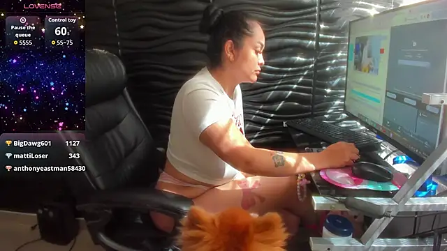 Snapshot of Pocahontas_d chatting on 09.12.25 Pocahontas d online show from 09.12.25