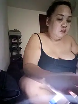 Snapshot of Sweet_asian_kylie chatting on 03.07.25 Sweet asian kylie online show from 03.07.25