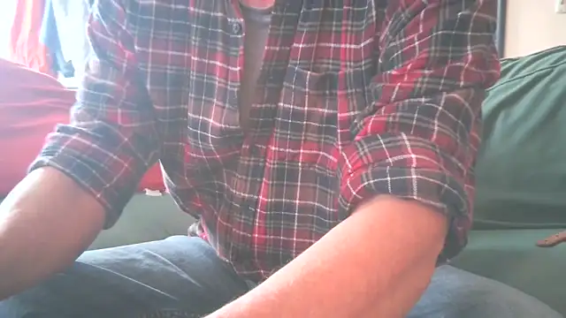 Snapshot of GorgeousMarketer chatting on 09.21.25 GorgeousMarketer online show from 09.21.25