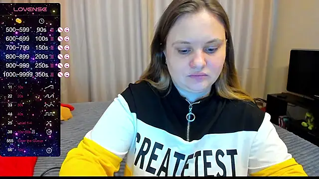 Snapshot of AlanaBrox chatting on 01.10.25 AlanaBrox online show from 01.10.25