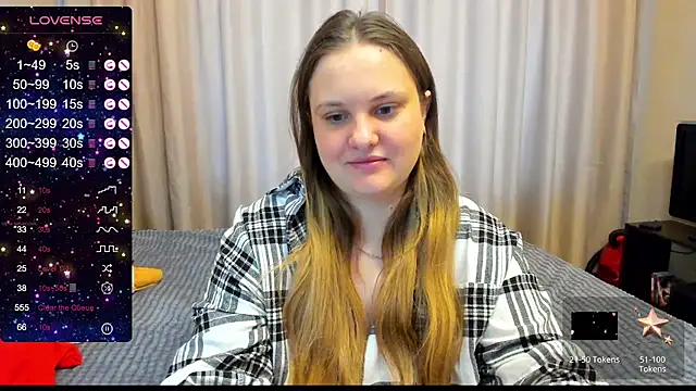 Snapshot of AlanaBrox chatting on 01.31.25 AlanaBrox online show from 01.31.25