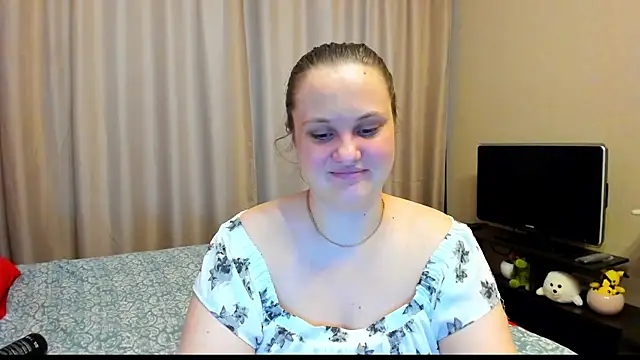 Snapshot of AlanaBrox chatting on 03.05.25 AlanaBrox online show from 03.05.25