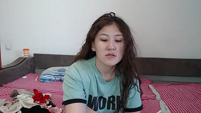 Snapshot of Riz_girl chatting on 09.19.25 Riz girl online show from 09.19.25