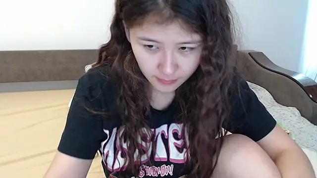 Snapshot of Riz_girl chatting on 09.21.25 Riz girl online show from 09.21.25