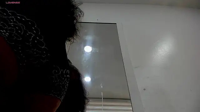 Snapshot of moxa_hot chatting on 09.26.25 moxa hot online show from 09.26.25