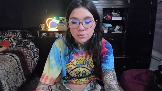 Snapshot of Lilmarieee chatting on 01.10.25 Lilmarieee online show from 01.10.25