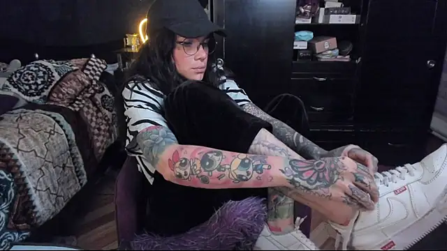 Snapshot of Lilmarieee chatting on 01.19.25 Lilmarieee online show from 01.19.25