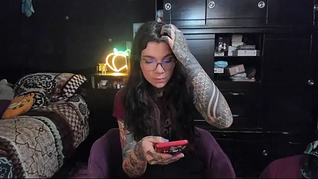 Snapshot of Lilmarieee chatting on 01.22.25 Lilmarieee online show from 01.22.25