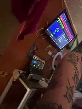 Snapshot of Lilmarieee chatting on 02.02.25 Lilmarieee online show from 02.02.25