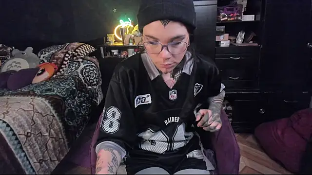 Snapshot of Lilmarieee chatting on 02.11.25 Lilmarieee online show from 02.11.25