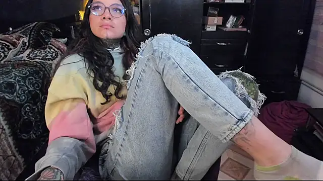 Snapshot of Lilmarieee chatting on 02.19.25 Lilmarieee online show from 02.19.25