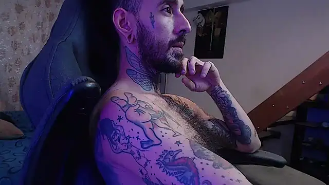 Snapshot of harry_reems1 chatting on 12.04.24 harry reems1 online show from 12.04.24