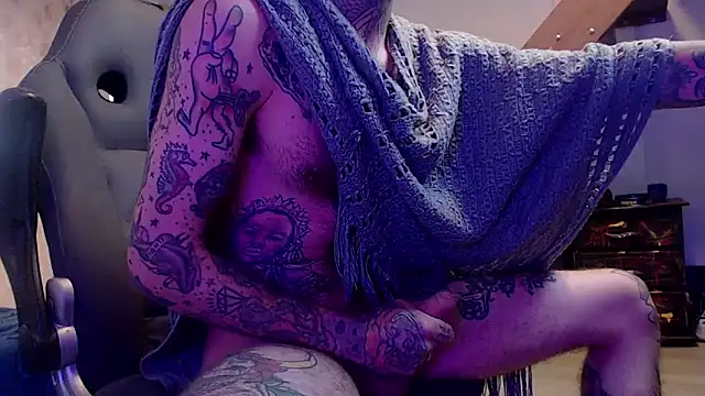 Snapshot of harry_reems1 chatting on 12.11.24 harry reems1 online show from 12.11.24