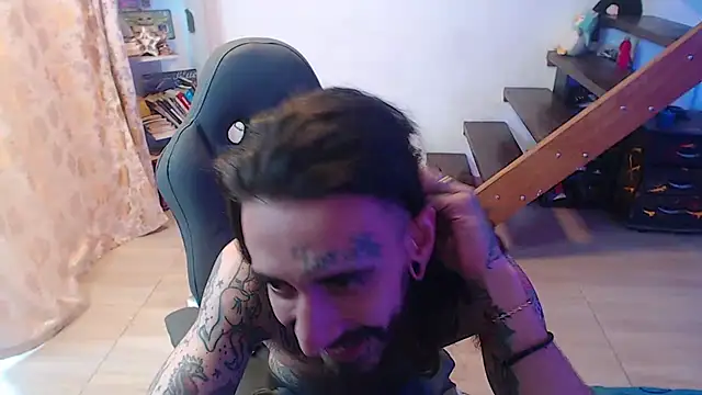 Snapshot of harry_reems1 chatting on 01.12.25 harry reems1 online show from 01.12.25