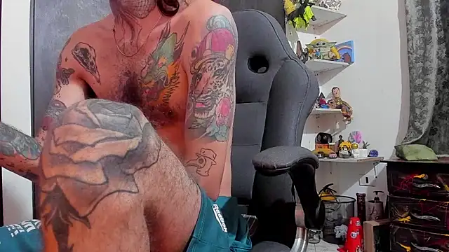 Snapshot of harry_reems1 chatting on 10.19.25 harry reems1 online show from 10.19.25