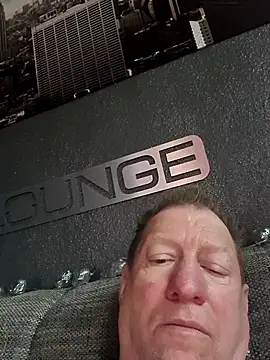 Snapshot of tomtom111111 chatting on 03.14.25 tomtom111111 online show from 03.14.25