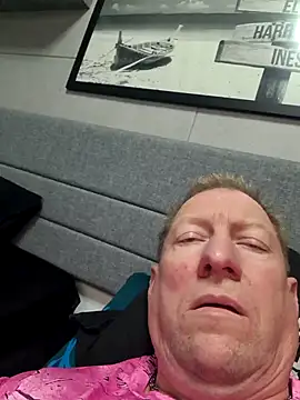 Snapshot of tomtom111111 chatting on 10.06.25 tomtom111111 online show from 10.06.25