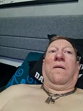 Snapshot of tomtom111111 chatting on 10.12.25 tomtom111111 online show from 10.12.25