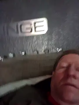 Snapshot of tomtom111111 chatting on 11.07.25 tomtom111111 online show from 11.07.25