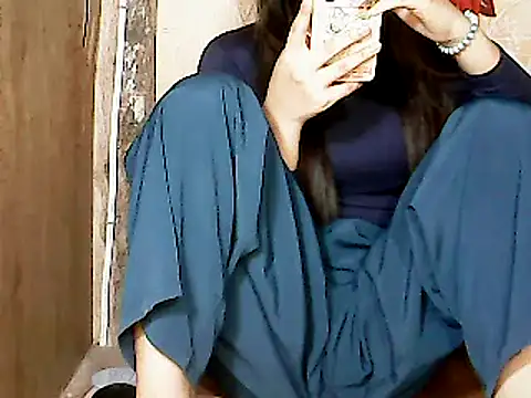 Snapshot of PinaySkinnyGirl chatting on 01.30.25 PinaySkinnyGirl online show from 01.30.25