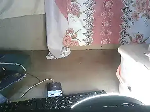 Snapshot of PinaySkinnyGirl chatting on 02.20.25 PinaySkinnyGirl online show from 02.20.25