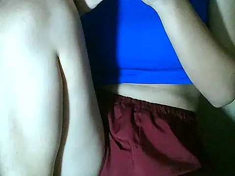 Snapshot of PinaySkinnyGirl chatting on 10.04.25 PinaySkinnyGirl online show from 10.04.25