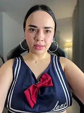 Snapshot of GeorginaJones chatting on 03.02.25 GeorginaJones online show from 03.02.25